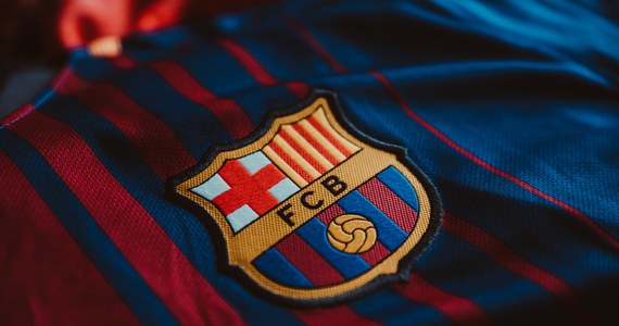Europejska Unia Piłkarska (UEFA) powołała zespół inspektorów dyscyplinarnych, którzy mają zająć się sprawą potencjalnego przekupywania przez klub FC Barcelona zastępcy przewodniczącego kolegium sędziowskiego hiszpańskiej ligi Jose Marii Enriqueza Negreiry. Sprawą zajmuje się też hiszpańska prokuratura.