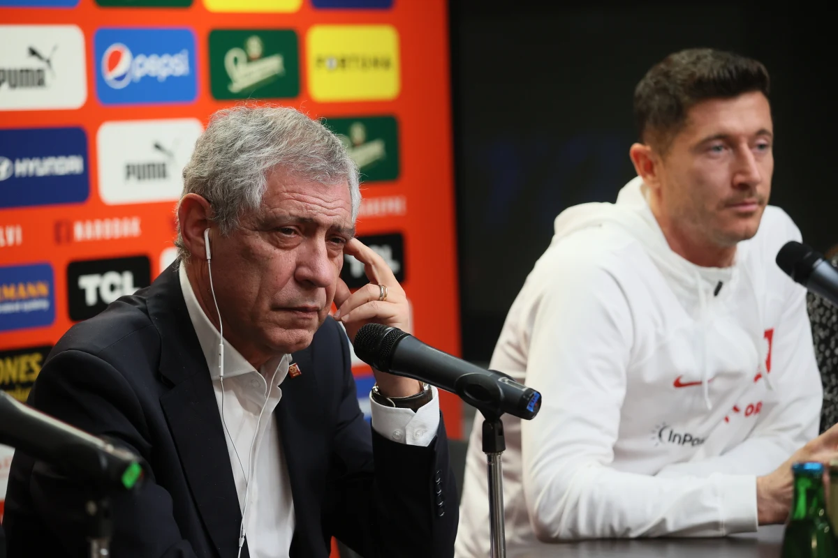 "Przepraszam kibiców za tzw. aferę premiową, za to, że jako kapitan w odpowiednim momencie tego nie powstrzymałem" - rozpoczął Robert Lewandowski oficjalną konferencję prasową w Pradze przed piątkowym meczem z Czechami w eliminacjach mistrzostw Europy. "W głowie mam 99 procent składu wyjściowego" - powiedział nowy selekcjoner Polaków Fernando Santos.