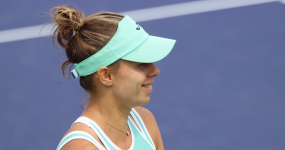Magda Linette pokonała rosyjską tenisistkę Jewgienię Rodinę 6:3, 6:4 i awansowała do trzeciej rundy turnieju WTA 1000 na twardych kortach w Miami. Kolejną rywalkę Polki wyłoni nocny pojedynek Włoszki Camili Giorgi z Białorusinką Wiktorią Azarenką.