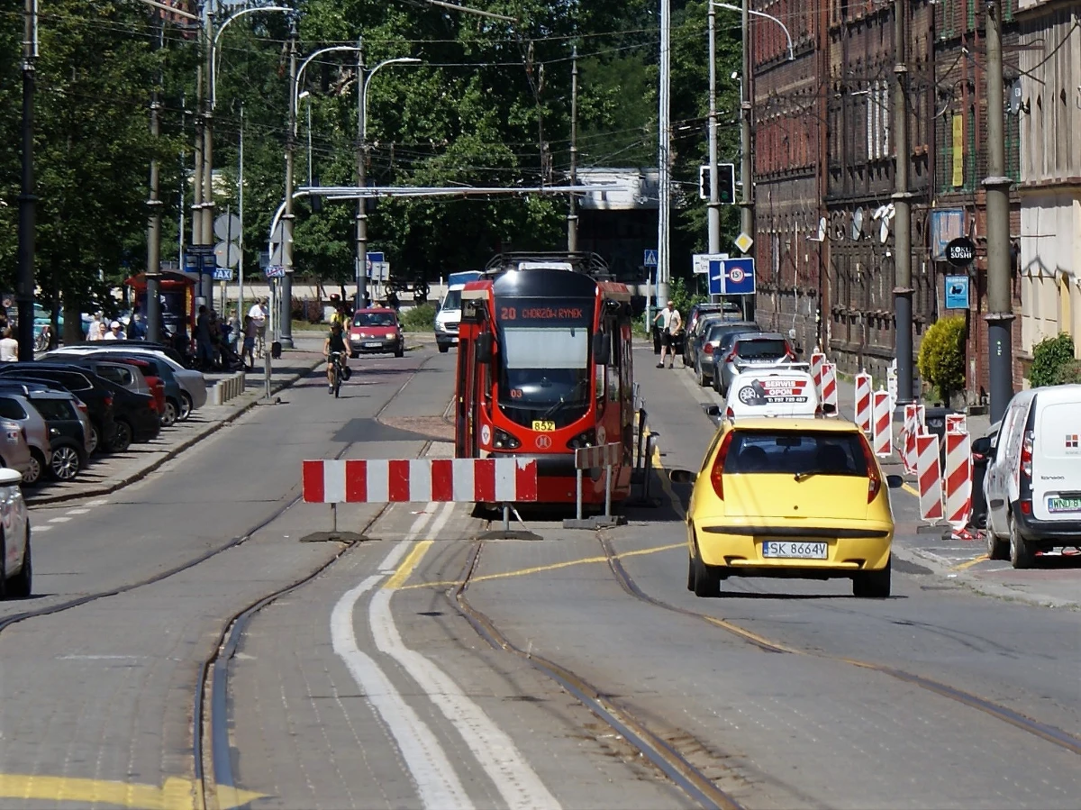 Dobiegają końca prace przy budowie tramwajowego węzła rozjazdowego na skrzyżowaniu ulic Grundmanna i Chorzowskiej w Katowicach. Dziś rozpoczęła się 8-dniowa przerwa w ruchu między Załężem a Chorzowem Batorym.