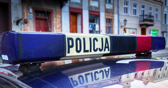 Policja szuka sprawców napadu przed kantorem w Lubawce na Dolnym Śląsku. Zaatakowano kobietę, która zamykała placówkę.