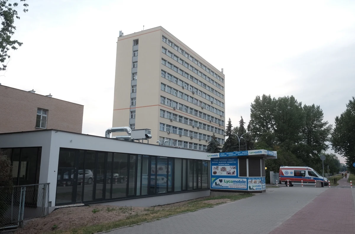 Kredyt z Banku Gospodarstwa Krajowego ma uratować zadłużony Instytut Psychiatrii i Neurologii w Warszawie. Jedna z najważniejszych placówek psychiatrycznych na Mazowszu wpadła w spiralę zadłużenia, ma ponad 100 mln zaległości. Większość to pilne pożyczki z instytucji pozabankowych. Ministerstwo Zdrowia zapewnia, że nie ma ryzyka bankructwa placówki. 