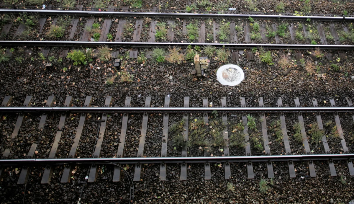 Podpisano umowę na przygotowanie dokumentacji projektowej dla budowy linii kolejowej z Myślenic do Krakowa. Szacunkowa wartość tego projektu to ponad 150 mln zł.