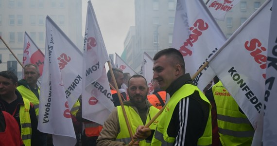 Wczoraj uliczna manifestacja górników w stolicy, dziś rozmowy w Katowicach. Oba te wydarzenia łączy jedno - sprzeciw wobec unijnego rozporządzenia dotyczącego emisji metanu.