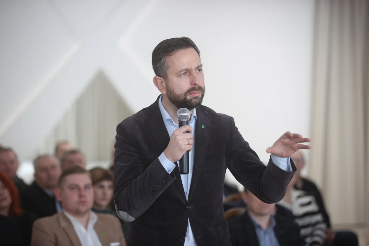 "Będąc jedyną parlamentarną formacją reprezentującą prawdziwy głos polskiej wsi (...), złożyliśmy wniosek o odwołanie ministra rolnictwa i rozwoju wsi, bo abdykował, położył polską wieś, zdradził i oszukał" – oświadczył w Sierpcu lider Polskiego Stronnictwa Ludowego Władysław Kosiniak-Kamysz. Jak podkreślał, Polska wieś przeżywa obecnie największy od dekad kryzys. 