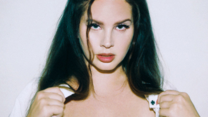 Fani amerykańskiej piosenkarki mają powody do radości. Lana Del Rey zaprezentowała niecierpliwie wyczekiwany dziewiąty album zatytułowany "Did you know that there’s a tunnel under Ocean Blvd".