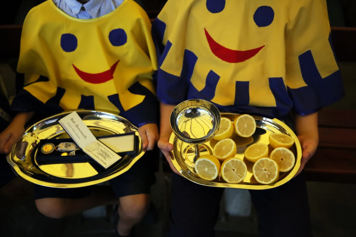 Kanclerz Międzynarodowej Kapituły Orderu Uśmiechu zaproponował władzom Głuchołaz przejęcie eksponatów Muzeum Orderu Uśmiechu. Oznaczałoby to faktyczne przeniesienie Muzeum Orderu Uśmiechu z dotychczasowej siedziby w małopolskiej Rabce-Zdroju do województwa opolskiego. Planom sprzeciwiają się władze Rabki.