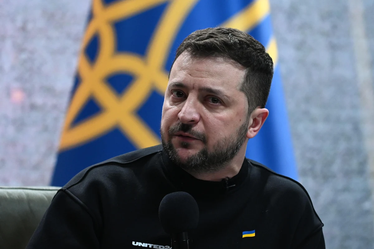 ​Wołodymyr Zełenski wezwał swych rodaków, by bardziej wspierali żołnierzy walczących na wschodzie kraju z rosyjskim agresorem. 