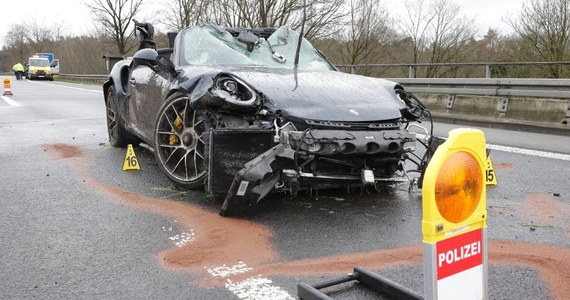 ​Czterech Holendrów zginęło w niedzielę w wypadku na autostradzie A3 w Niemczech - informuje policja. W wypadku uczestniczyły trzy samochody porsche na holenderskich tablicach rejestracyjnych.