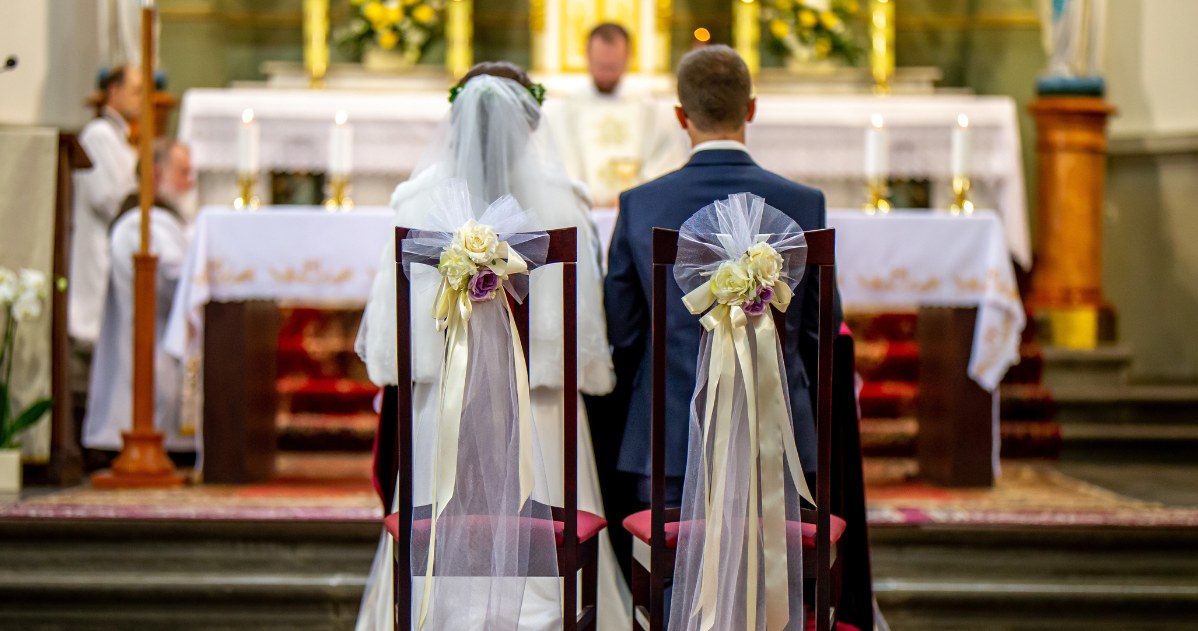 Niemcy dają skromne koperty na komunię. Tyle wkładają do weselnych