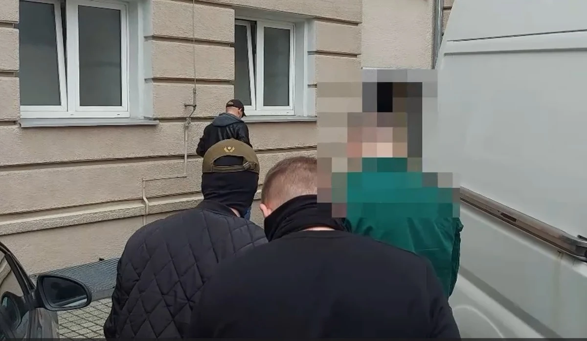 Wielkopolska policja informuje o przełomie ws. zabójstwa 17-letniego Fabiana Zydora. Młody mężczyzna zginął w 2016 r. Teraz zatrzymano 3 osoby, które usłyszały zarzut zabójstwa ze szczególnym okrucieństwem. 