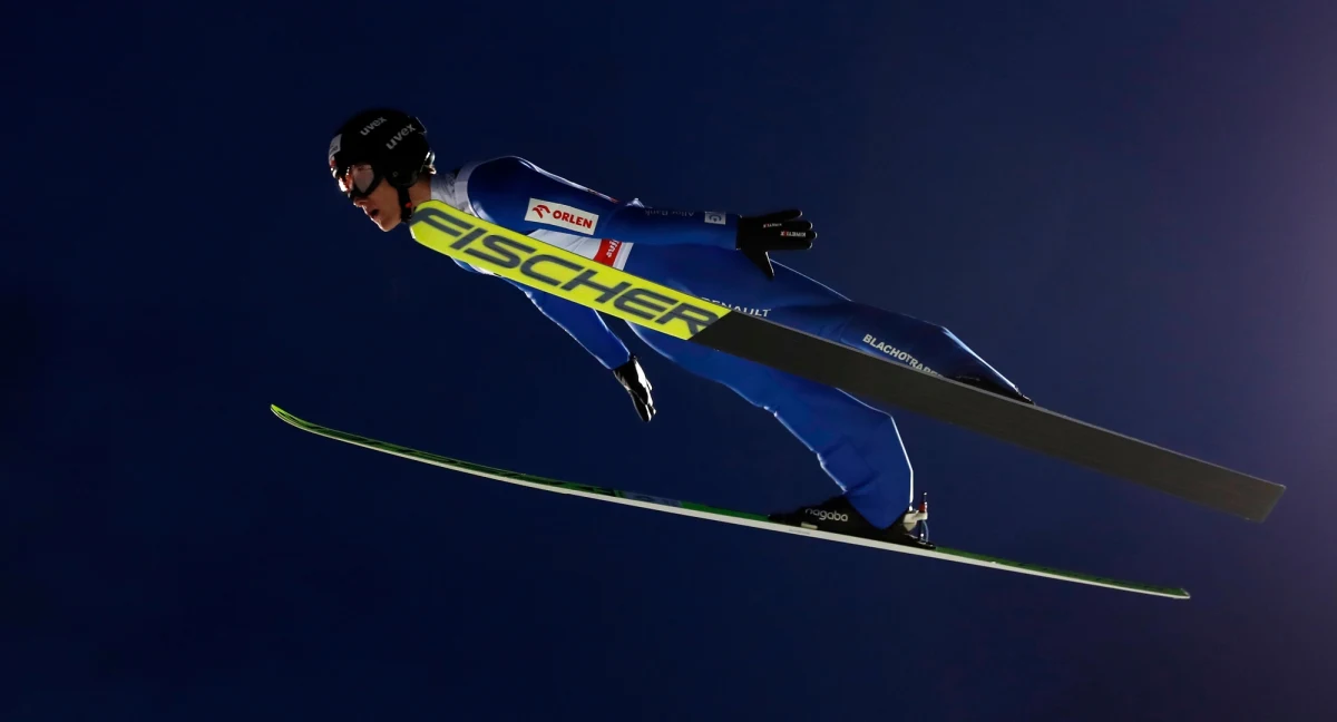 Thomas Thurnbichler ogłosił skład polskich skoczków na ostatnie zmagania w sezonie. Na Letalnicy wystąpi sześciu Biało-Czerwonych. Debiut podczas lotów zaliczy Jan Habdas.