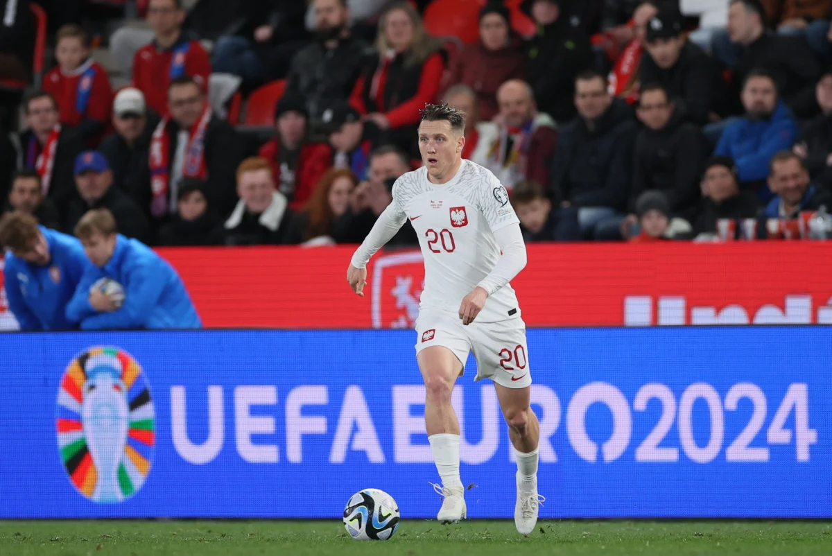 Fernando Santos ogłosił skład Polaków na dzisiejszy mecz z Albanią w eliminacjach Euro 2024. Spotkanie na Stadionie PGE Narodowym w Warszawie rozpocznie się o godz. 20:45.