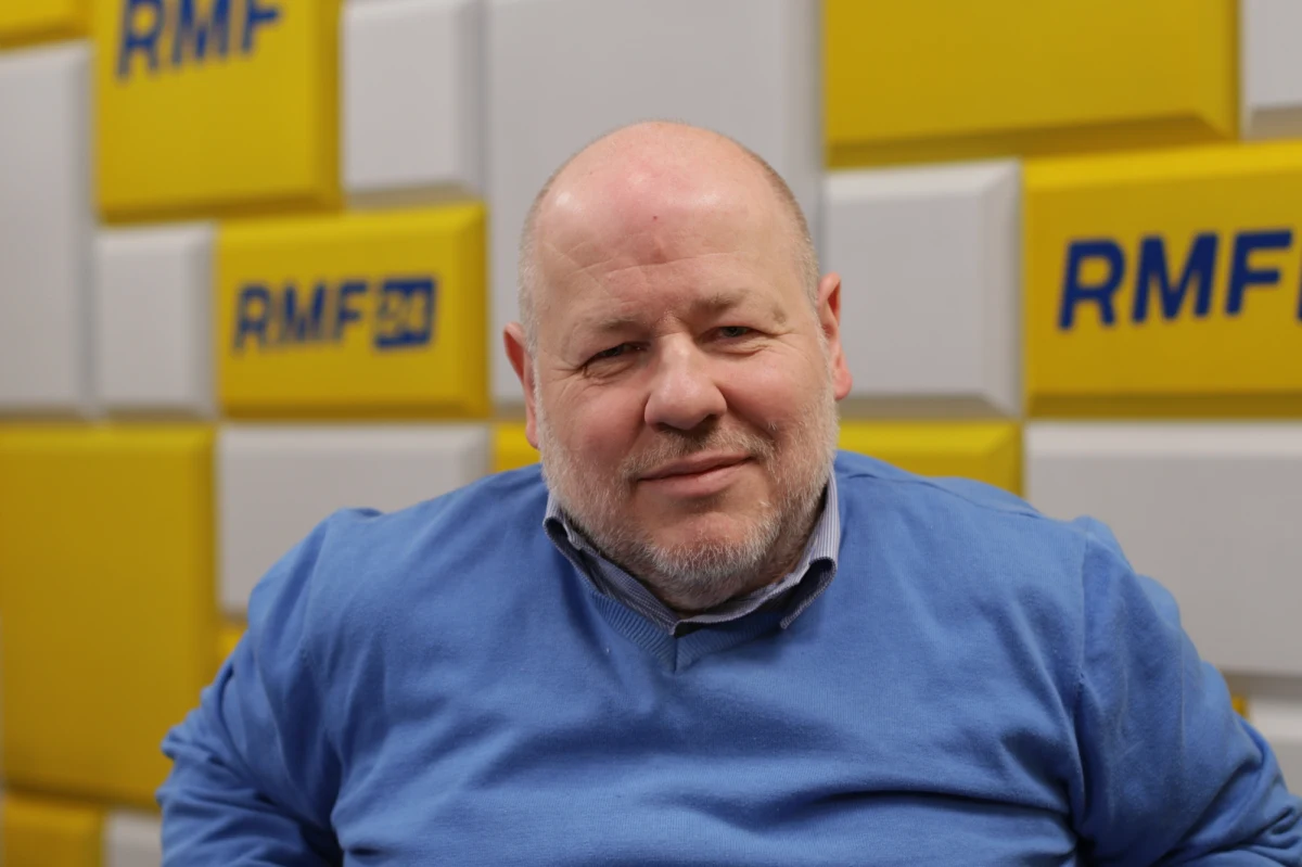 „Czy popełniłem błąd? Tak, popełniłem błąd, ponieważ jako polityk powinienem przewidywać i zastanawiać się nie tylko nad własną intencją, ale też tym, jak jej przedstawienie będzie na Twitterze odbierane” – powiedział w Porannej rozmowie w RMF FM Jan Filip Libicki, odnosząc się do burzy, jaka rozpętała po jego wpisie na Twitterze na temat ofiar pedofilii. Dopytywany, czy przeprosi za swój tweet, odpowiedział: „Nie było moją intencją – w żadnym razie – umniejszanie bólu i cierpienia ofiar przestępstwa pedofilii. Jakichkolwiek ofiar – czy w Kościele, czy poza Kościołem. Jeśli jest tak, że zostało to źle zrozumiane, to chcę jasno powiedzieć, że ofiary przestępstwa pedofilii, które poczuły się urażone czy dotknięte – choć nie było to moją intencją – po namyśle przepraszam” – zaznaczył Libicki.