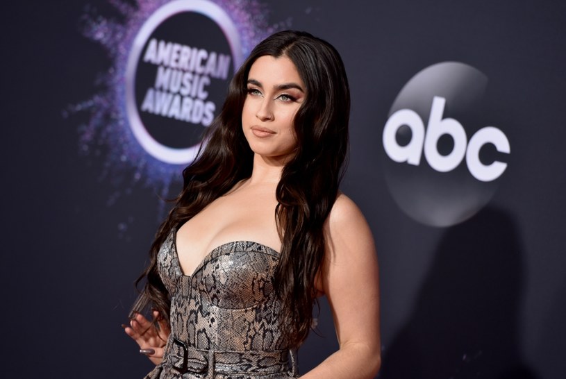 Była członkini Fifth Harmony – Lauren Jauregui – zapowiedziała premierę nowego utworu. Piosenka "Trust Issues" ma ukazać się 31 marca. Sama wokalistka zapowiedziała, że to nie koniec niespodzianek od niej. 