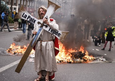 Masowe protesty we Francji. Ponad 2 miliony ludzi wyszło na ulice