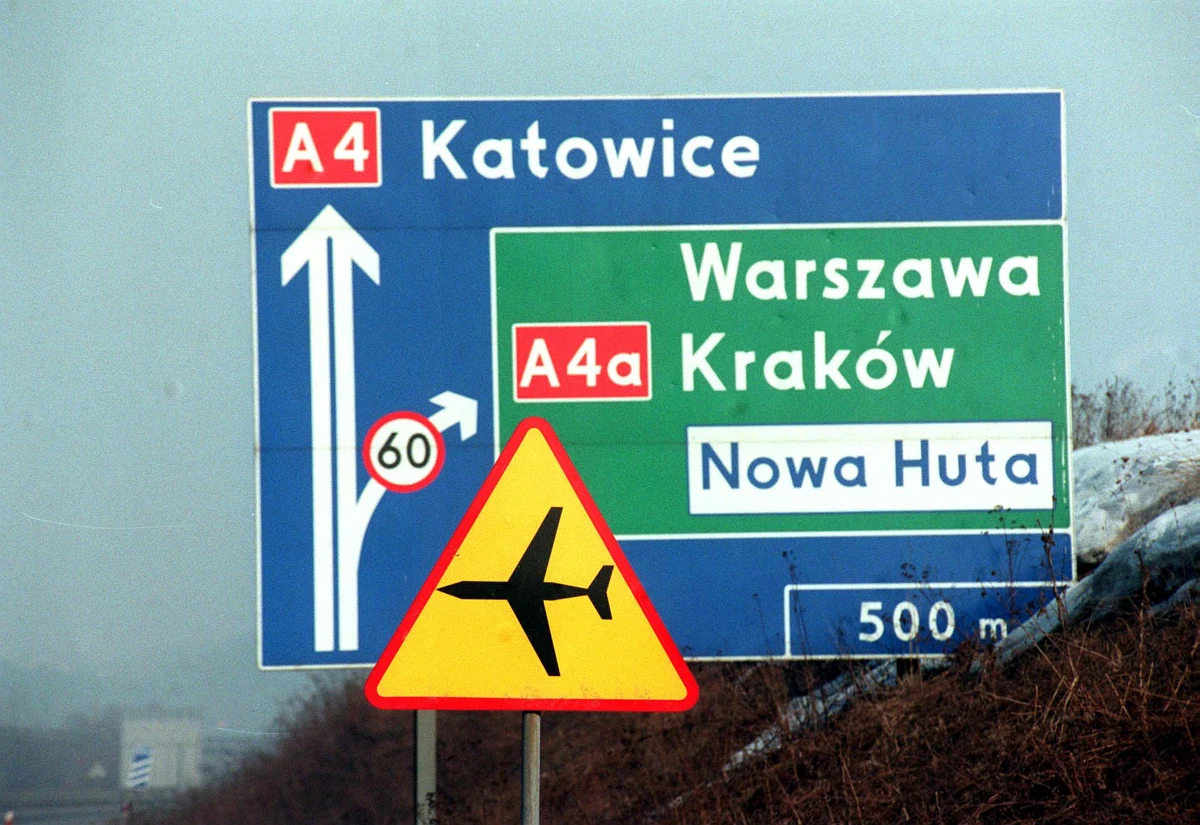 ​W czwartek 30 marca br. na węźle Brzęczkowice w Mysłowicach wprowadzone zostaną zmiany w organizacji ruchu, dotyczące zjazdu z autostrady A4 na drogę ekspresową S1. W związku z remontem wiaduktu na węźle Brzęczkowice (km 349), zamknięty zostanie zjazd z autostrady A4 na S1 dla kierowców jadących od Krakowa w kierunku Łodzi.