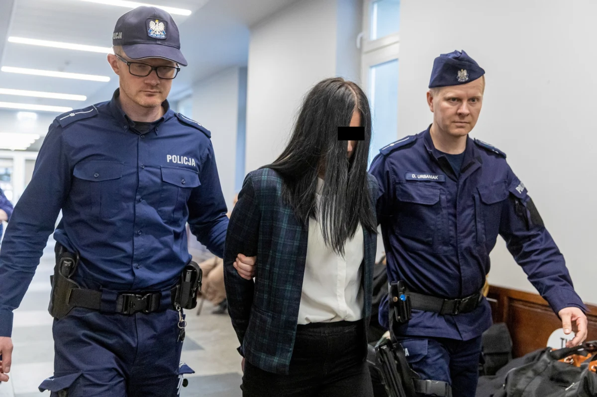 Na dożywotnie więzienie skazał w środę Sąd Okręgowy w Poznaniu kobietę, która w maju 2021 r. zabiła swoją trzyletnią córkę. Zgodnie z orzeczeniem Magdalena C. będzie mogła starać się o warunkowe skrócenie kary po upływie 50 lat.