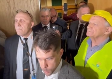 Awantura przed okrągłym stołem ws. zbóż. Resort chciał, by uczestnicy oddali telefony