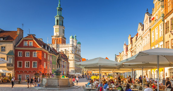 Obłożenie hoteli w Poznaniu wróciło do poziomu zbliżonego do 2019 r. - poinformowała Poznańska Lokalna Organizacja Turystyczna (PLOT). Do licznie odwiedzających stolicę Wielkopolski mieszkańców innych województw, dołączyli goście zagraniczni, przede wszystkim z Niemiec, USA i Wielkiej Brytanii.

