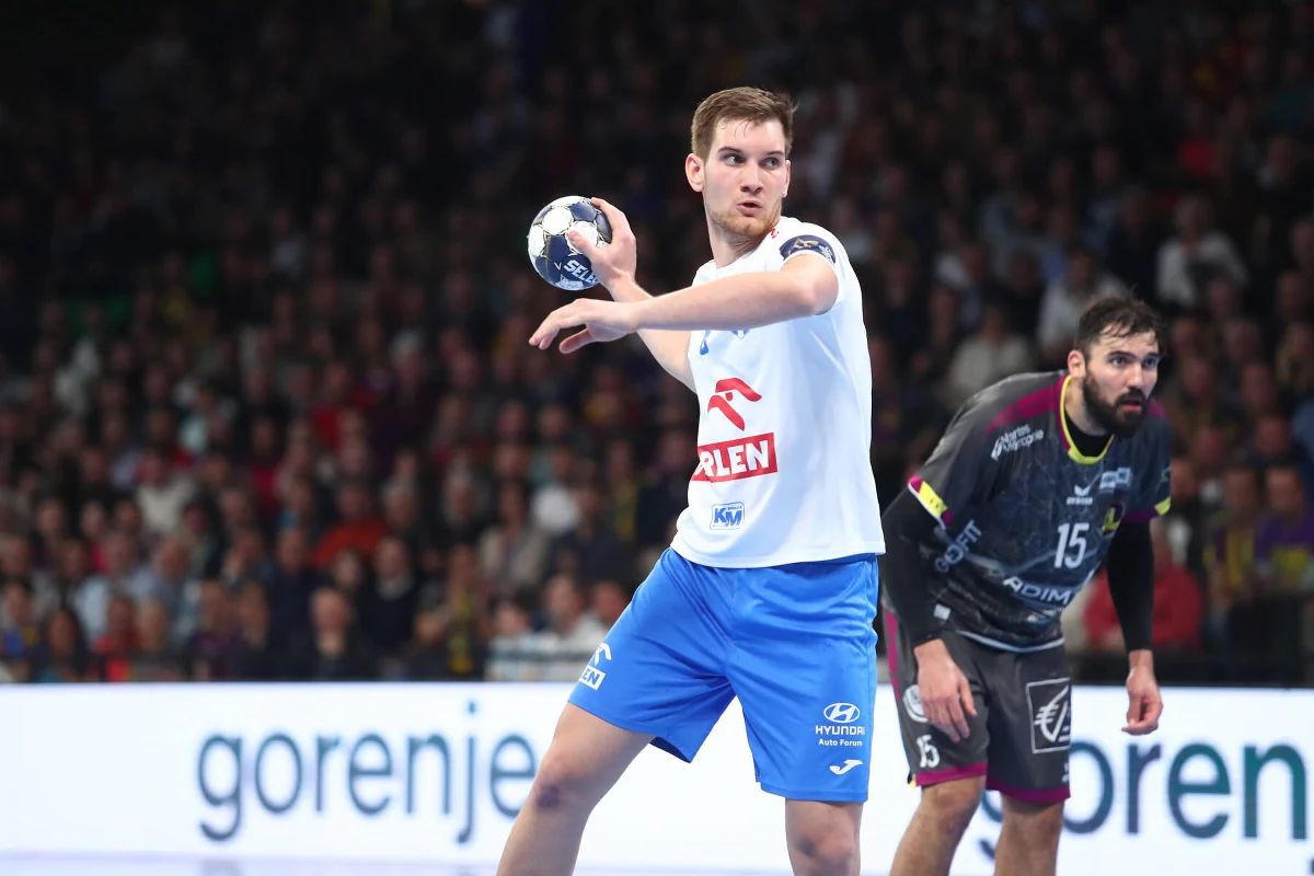 Piłkarze ręczni Orlen Wisły Płock zremisowali na wyjeździe z HBC Nantes 25:25 (11:14) w rewanżowym meczu play off Ligi Mistrzów, którego stawką był awans do ćwierćfinału. W gronie ośmiu najlepszych europejskich ekip znalazła się ostatecznie drużyna z Płocka, która była skuteczniejsza w rzutach karnych.