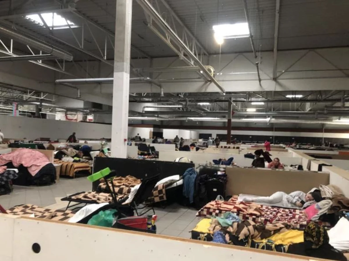 Coraz mniej ukraińskich uchodźców mieszka w punktach zbiorowego zakwaterowania - dowiedział się reporter RMF FM. Przez ostatni miesiąc ich liczba zmniejszyła się niemal o jedną piątą. Pod koniec lutego w takich centrach było prawie 85 tysięcy Ukraińców. Dzisiaj jest ich niespełna 70 tysięcy.