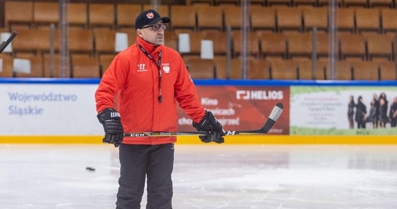 To będzie ostatni miesiąc przygotowań Polaków do walki o hokejowe marzenia. Na przełomie kwietnia i maja reprezentacja Polski spróbuje zapisać się w historii tej dyscypliny sportu i po 22 latach wrócić do grona najlepszych drużyn globu. Przed Mistrzostwami Świata Dywizji 1A w Nottingham Polacy rozegrają szereg sparingów w mocnymi rywalami. Biało-Czerwoni na koniec okresu przygotowawczego zagrają w Bytomiu z Węgrami.