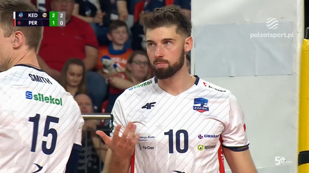 Fragmenty meczu Grupa Azoty ZAKSA Kędzierzyn-Koźle – Sir Sicoma Monini Perugia 3:1 (25:18, 24:26, 25:19, 25:22) w półfinale Ligi Mistrzów. MVP: Bartosz Bednorz (20/34 = 59% skuteczności w ataku + 3 bloki).  

