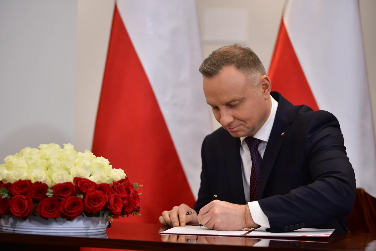 Prezydent Andrzej Duda podpisał w czwartek ustawę o Krajowej Sieci Onkologicznej. Zakłada ona poprawę organizacji systemu udzielania świadczeń opieki zdrowotnej w zakresie onkologii.