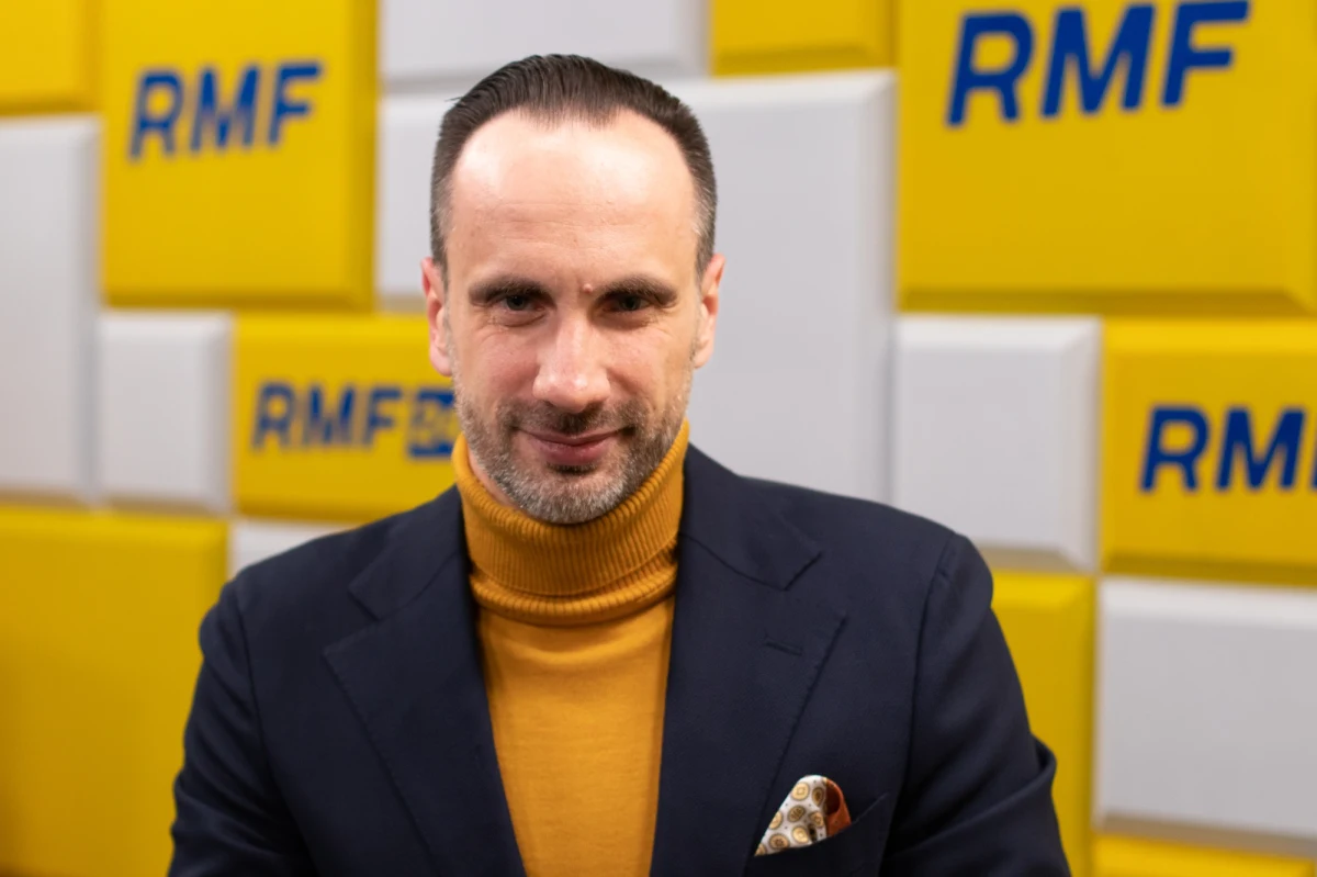 "Trzeba myśleć o tym, w jaki sposób zahamować problemy polskiego rolnictwa, producentów zbóż i rzepaku. Ukraińskie zboże, ukraiński rzepak zalewa polski rynek. Wielu cwaniaków to wykorzystuje" - mówił w Popołudniowej rozmowie w RMF FM wiceminister rolnictwa Janusz Kowalski. Ocenił, że minister rolnictwa nie powinien się podawać do dymisji. "Henryk Kowalczyk jest skupiony na rozwiązywaniu problemu" - podkreślił. 