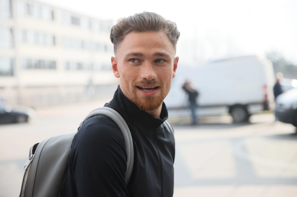 Matty Cash będzie pauzował przez dwa lub trzy tygodnie – uważa jego klubowy trener Unai Emery. Piłkarz reprezentacji Polski i Aston Villi doznał urazu w spotkaniu z Czechami w eliminacjach mistrzostw Europy. 