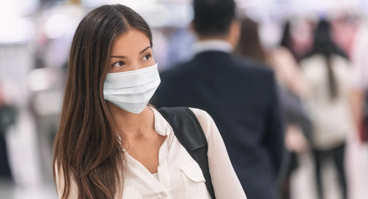 Obowiązek zakrywania przy pomocy maseczki nosa i ust w aptekach, przychodniach i w szpitalach został przedłużony do 30 kwietnia 2023 roku. W piątek weszło w życie rozporządzenie w tej sprawie. 