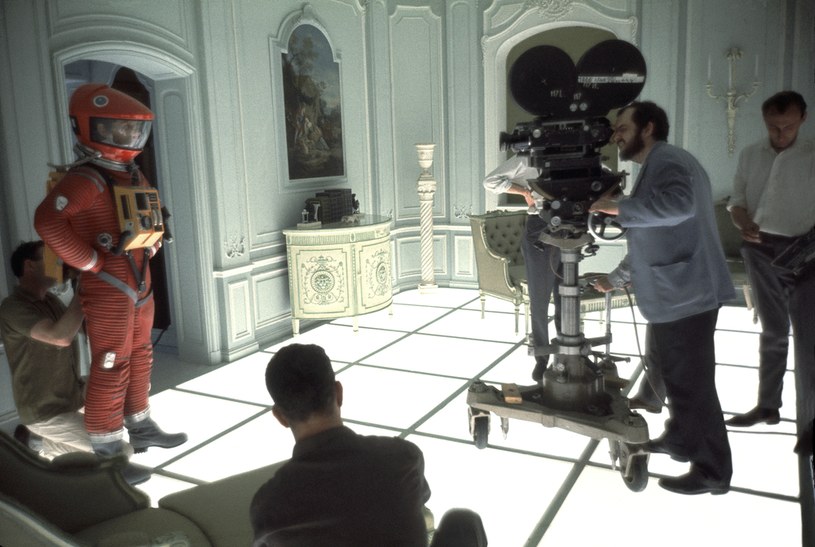Ten film zmienił oblicze kina. 2 kwietnia 1968 roku w Stanach Zjednoczonych odbyła się premiera produkcji Stanleya Kubricka "2001: Odyseja kosmiczna" - jak się po latach okazało, jednego z najwybitniejszych obrazów science-fiction w historii. Mija właśnie 55 lat od tego dnia. Nie od razu jednak tytuł zachwycił widzów i krytyków. Dyskusje wzbudza do dzisiaj.