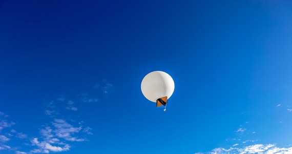 W miejscowości Szarek w powiecie ełckim spadł na pole przedmiot, który najprawdopodobniej jest balonem meteorologicznym - poinformowała w piątek warmińsko-mazurska policja, która wyjaśnia okoliczności tego zdarzenia.

