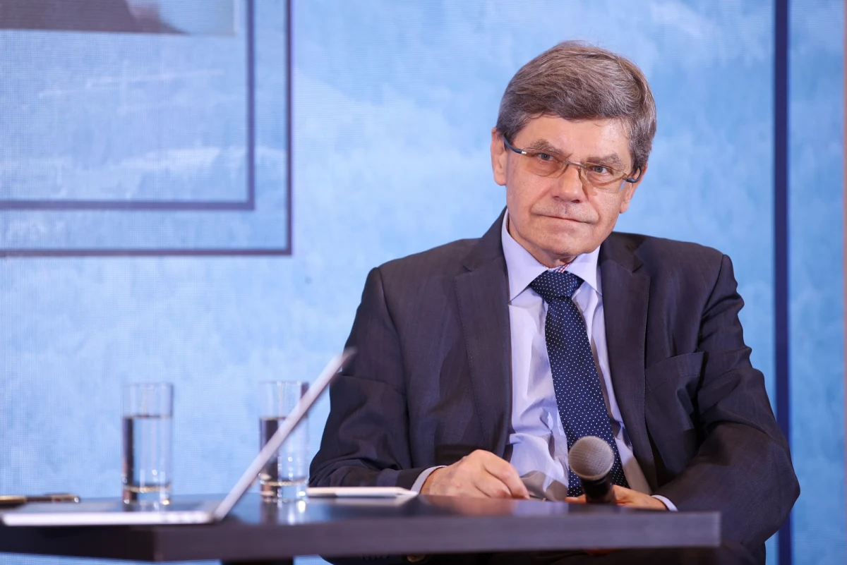 "To wyłącznie dobra informacja" - tak decyzję Turcji o ratyfikacji wniosku Finlandii o przystąpienie do NATO skomentował w internetowym Radiu RMF24 Jerzy Marek Nowakowski. Były główny doradca do spraw zagranicznych w rządzie premiera Jerzego Buzka, był ambasador w Armenii i na Łotwie, obecnie prezes Stowarzyszenia Euroatlantyckiego opowiedział, jakie skutki może przynieść ta decyzja. Mówił także o możliwym przystąpieniu Szwecji do NATO. 