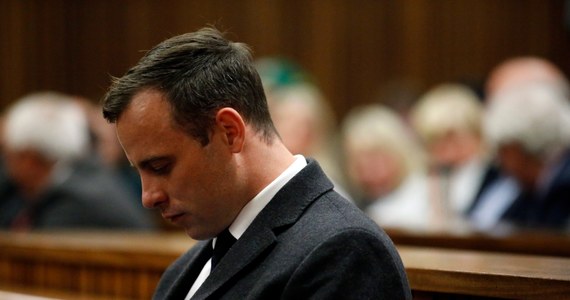 Sąd w Pretorii odrzucił wniosek o warunkowe zwolnienie przebywającego w więzieniu południowoafrykańskiego lekkoatlety i biegacza z niepełnosprawnościami Oscara Pistoriusa, skazanego za zamordowanie swojej narzeczonej.