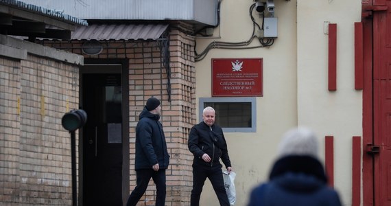 ​Amerykański dziennik "The Wall Street Journal" zażądał w sobotę po raz kolejny natychmiastowego uwolnienia swego moskiewskiego korespondenta Evana Gershkovicha, zatrzymanego w czwartek w Jekaterynburgu przez rosyjską Federalną Służbę Bezpieczeństwa (FSB).
