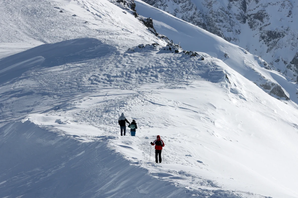 Tatry wciąż uwielbiane. W ubiegłym roku najwyższe polskie góry odwiedziło 4 mln 580 tys. turystów - podsumował Tatrzański Park Narodowy (TPN). To podobna liczba jak rok wcześniej.
