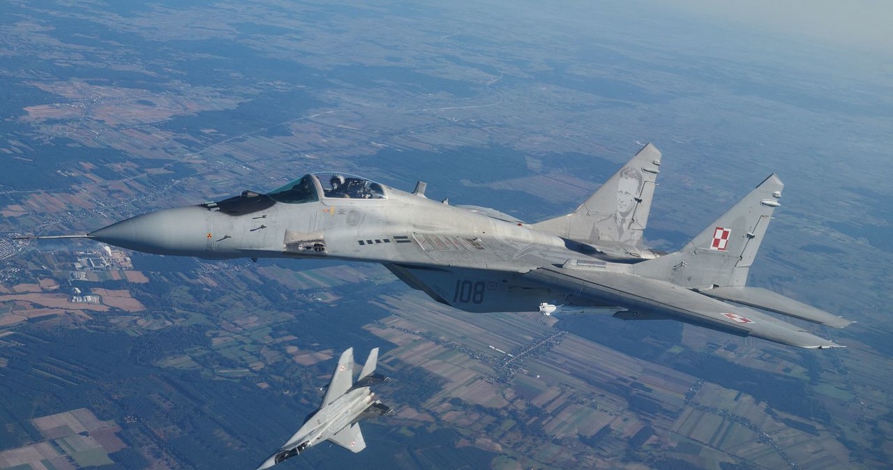 Mariusz Błaszczak, Minister Obrony Narodowej poinformował na konferencji prasowej w Kanadzie, że polska armia dostarczyła do Ukrainy 10 samolotów MiG-29.