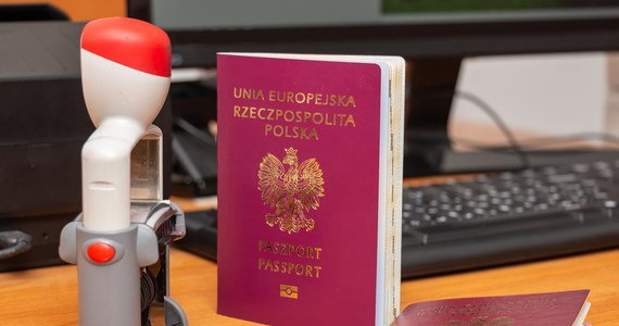Ponad 60 tys. wniosków o wydanie paszportu zostało złożonych od początku roku do końca marca w 14 biurach paszportowych w Małopolsce. Im bliżej sezonu urlopowego, tym zainteresowanie większe.

