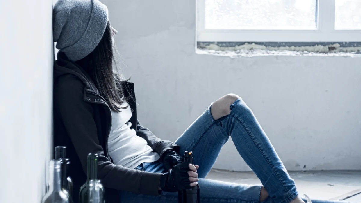 Uczennice jednej ze szkół na warszawskich Bielanach postanowiły przemycić do szkoły alkohol w butelkach z sokami. Zabawa nie skończyła się jednak najlepiej, a interweniować musieli strażnicy miejscy. Sprawa znajdzie finał w sądzie dla nieletnich.