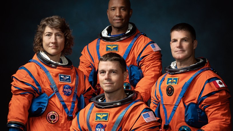 NASA wybrała cztery osoby, które oblecą Księżyc na pokładzie kapsuły Orion w ramach misji Artemis II w listopadzie 2024 roku. Będzie to wstęp do powrotu na naturalnego satelitę naszej planety. Kim są te osoby?