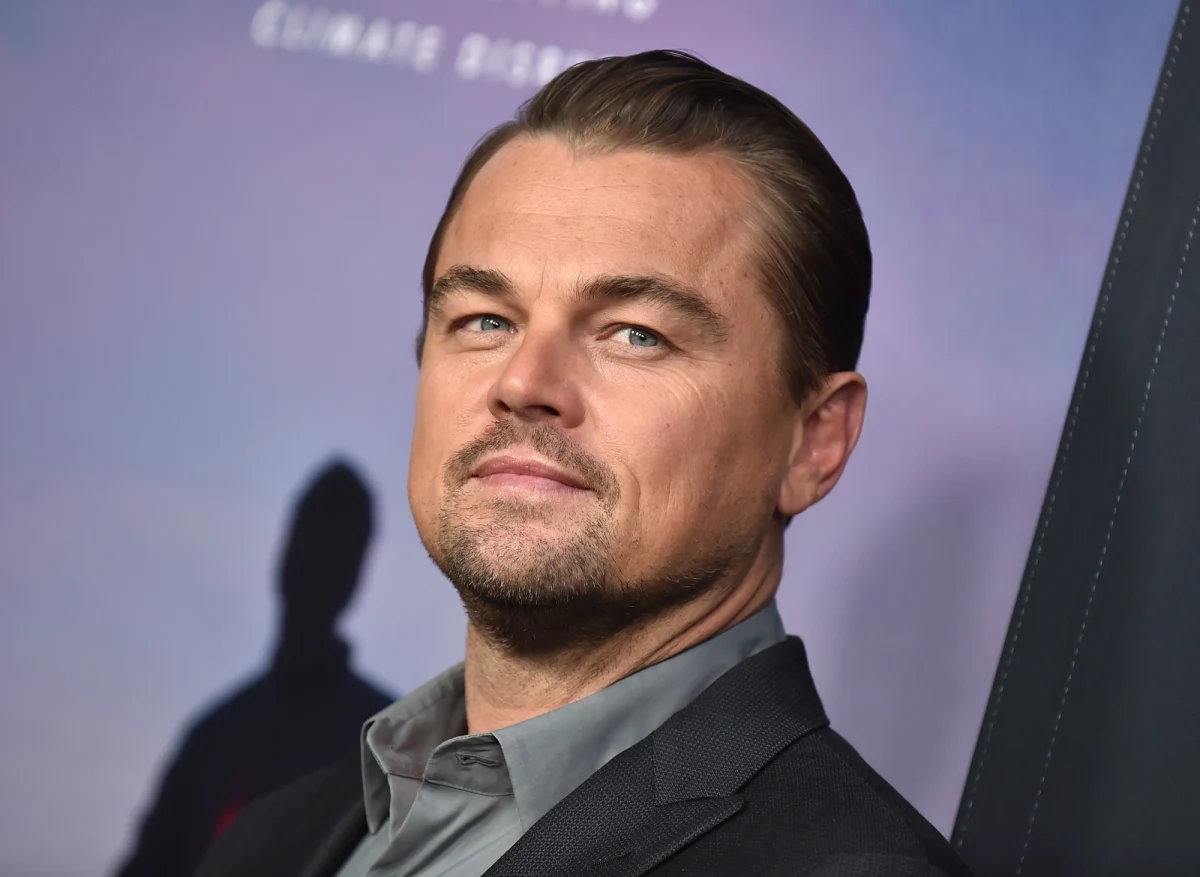 Aktor Leonardo DiCaprio powiedział dziś w sądzie federalnym, że malezyjski biznesmen próbował przekazać 30 mln dolarów na kampanię wyborczą Baracka Obamy w 2012 r. w ramach operacji budowania wpływów w USA. Gwiazdor „Titanica” zeznaje w sprawie znanego rapera - Prakazrela "Prasa" Michela z The Fugees – oskarżonego o wzięcie milionów dolarów za lobbowanie w amerykańskiej administracji na rzecz biznesmena i chińskiego rządu.