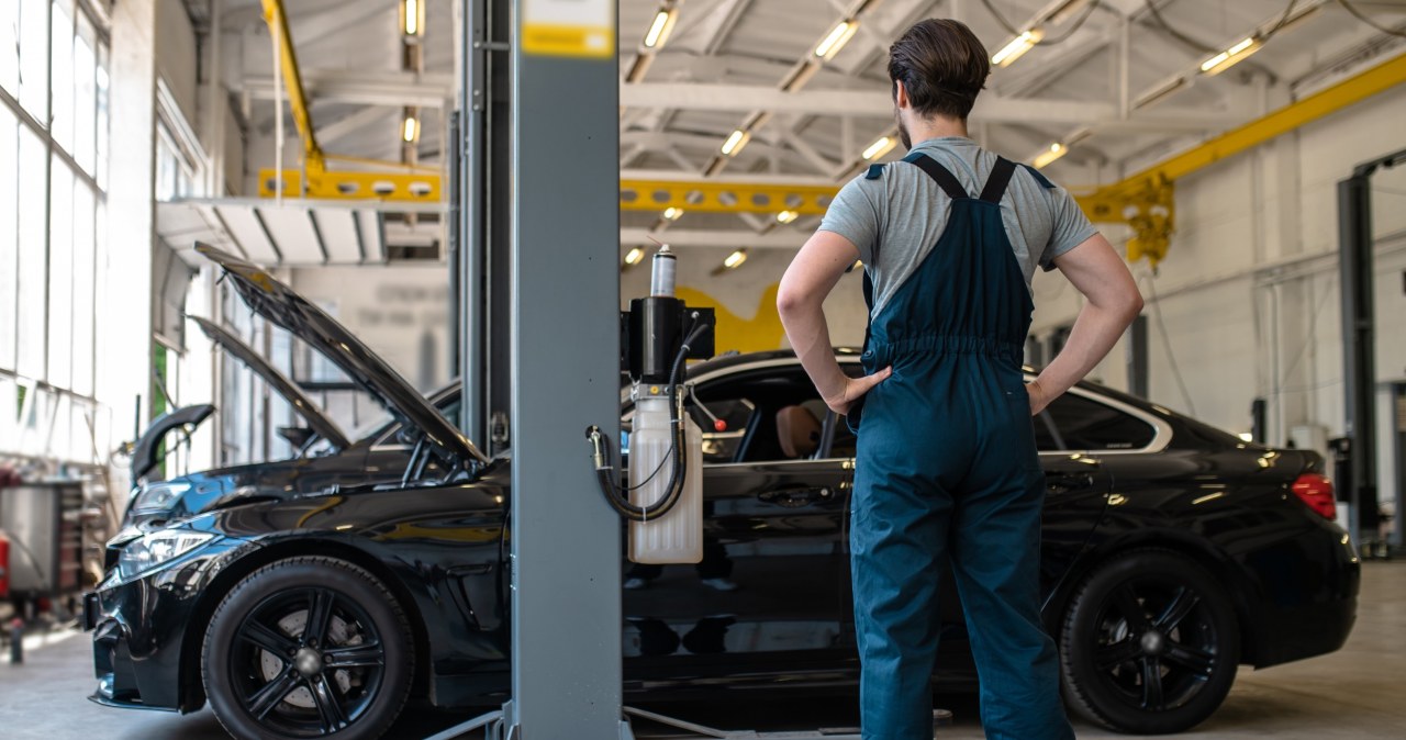 Polscy mechanicy szczerze o nowych autach. Ich jakość to tragedia