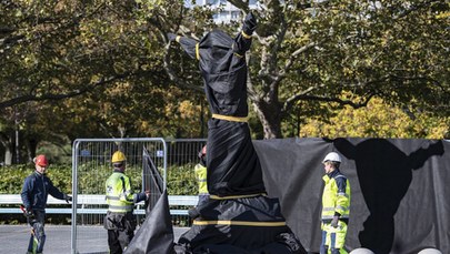 Rzeźba Ibrahimovica odnowiona i... schowana na wiele lat