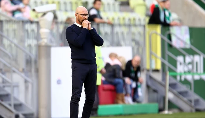 Klub Ekstraklasy zwolnił trenera. Podał także nazwisko jego następcy