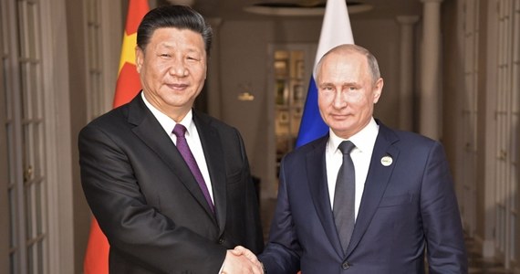 ​Przywódca Chin Xi Jinping w czasie wizyty w Moskwie nie poparł roszczeń Japonii do kontrolowanych przez Rosję wysp na Pacyfiku, zrywając ze stanowiskiem utrzymywanym od czasu Mao Zedonga - podała we wtorek japońska agencja Kyodo, powołując się na anonimowe źródło.