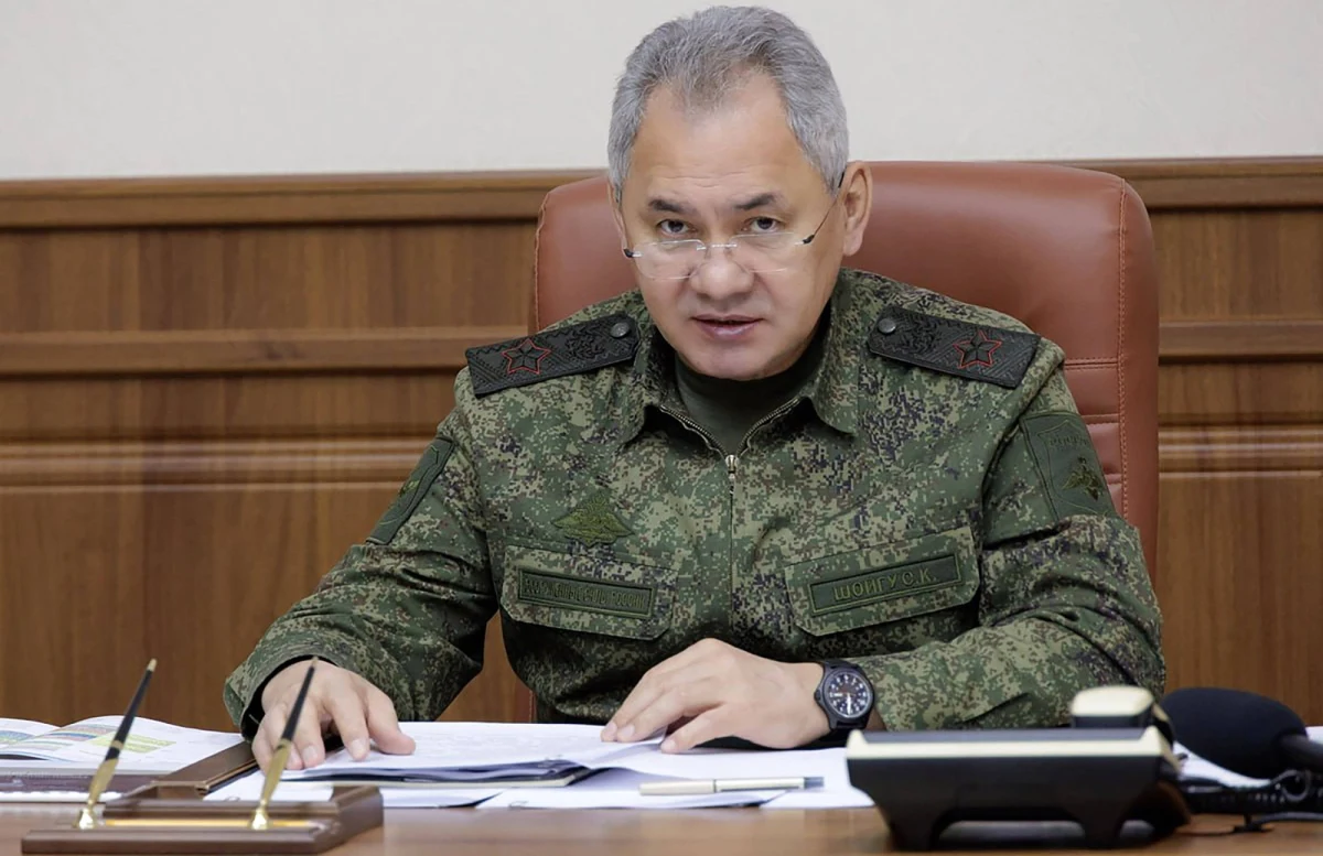 "NATO nasila antyrosyjski kurs" - powiedział Siergiej Szojgu, cytowany przez rosyjską agencję RIA Nowosti. Minister obrony Federacji Rosyjskiej stwierdził, że przystąpienie Finlandii do NATO i działania Sojuszu Północnoatlantyckiego "w celu podniesienia stanu własnej gotowości bojowej" zwiększyły "ryzyko znacznego rozszerzenia konfliktu".