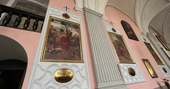 W Bazylice oo. Franciszkanów w Krakowie znajduje się Droga Krzyżowa autorstwa Józefa Mehoffera, artysty Młodej Polski. Nieprawdopodobne obrazy znajdują się w kaplicy Męki Pańskiej. 