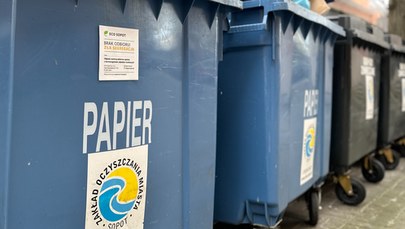 Żółte i czerwone kartki za złą segregację odpadów w Sopocie